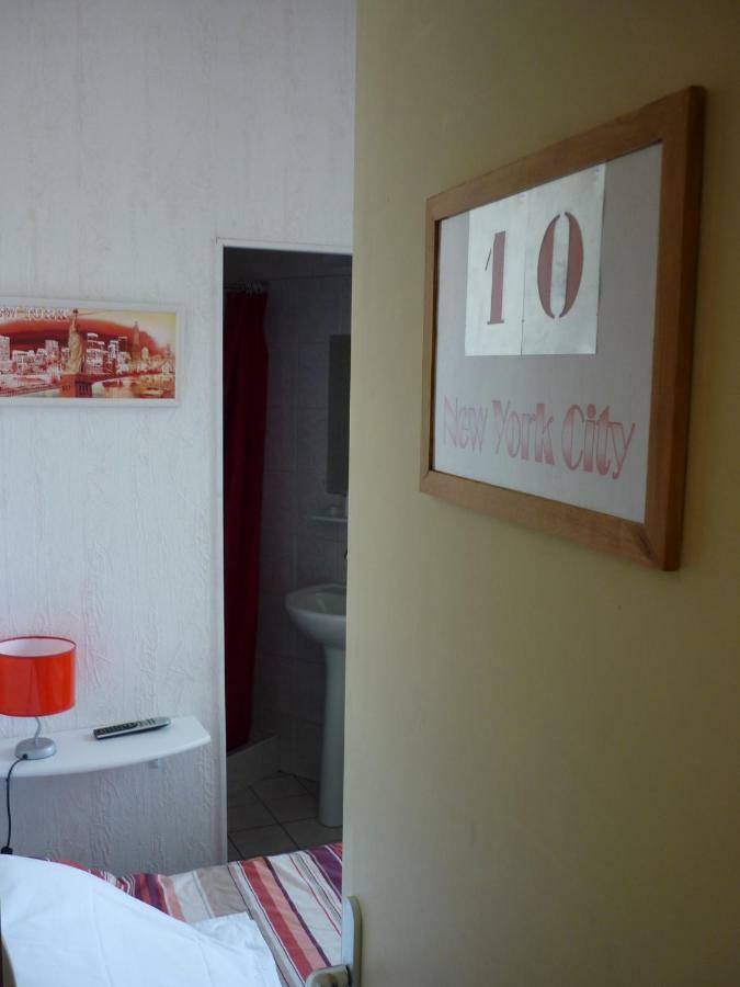 Hotel Du Centre Лурд Экстерьер фото